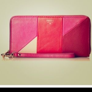 Fossil pink wallet